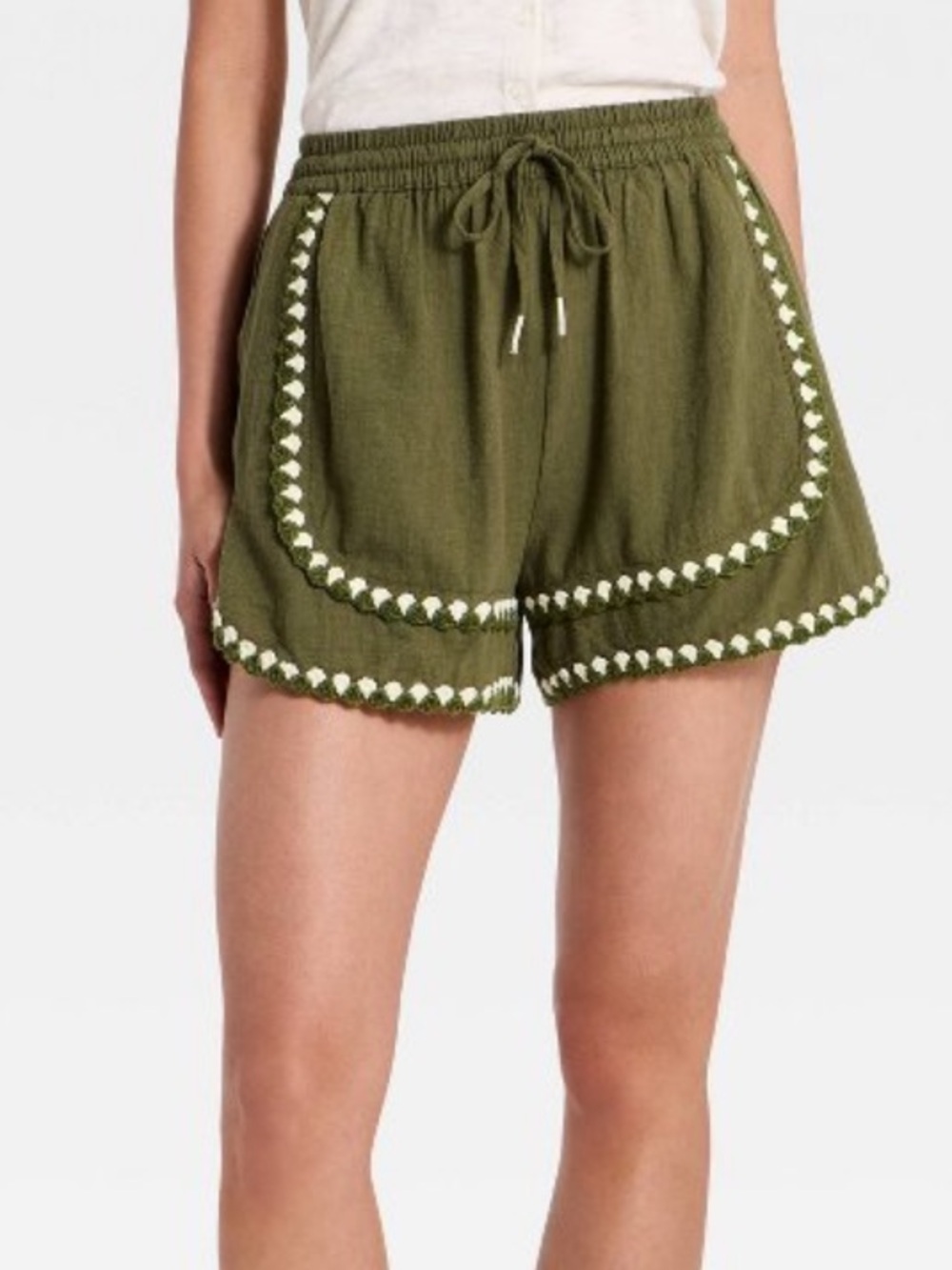 Women's Mid-Rise Craft Pull-On Shorts
3" - Universal Thread™ Olive Green 1X